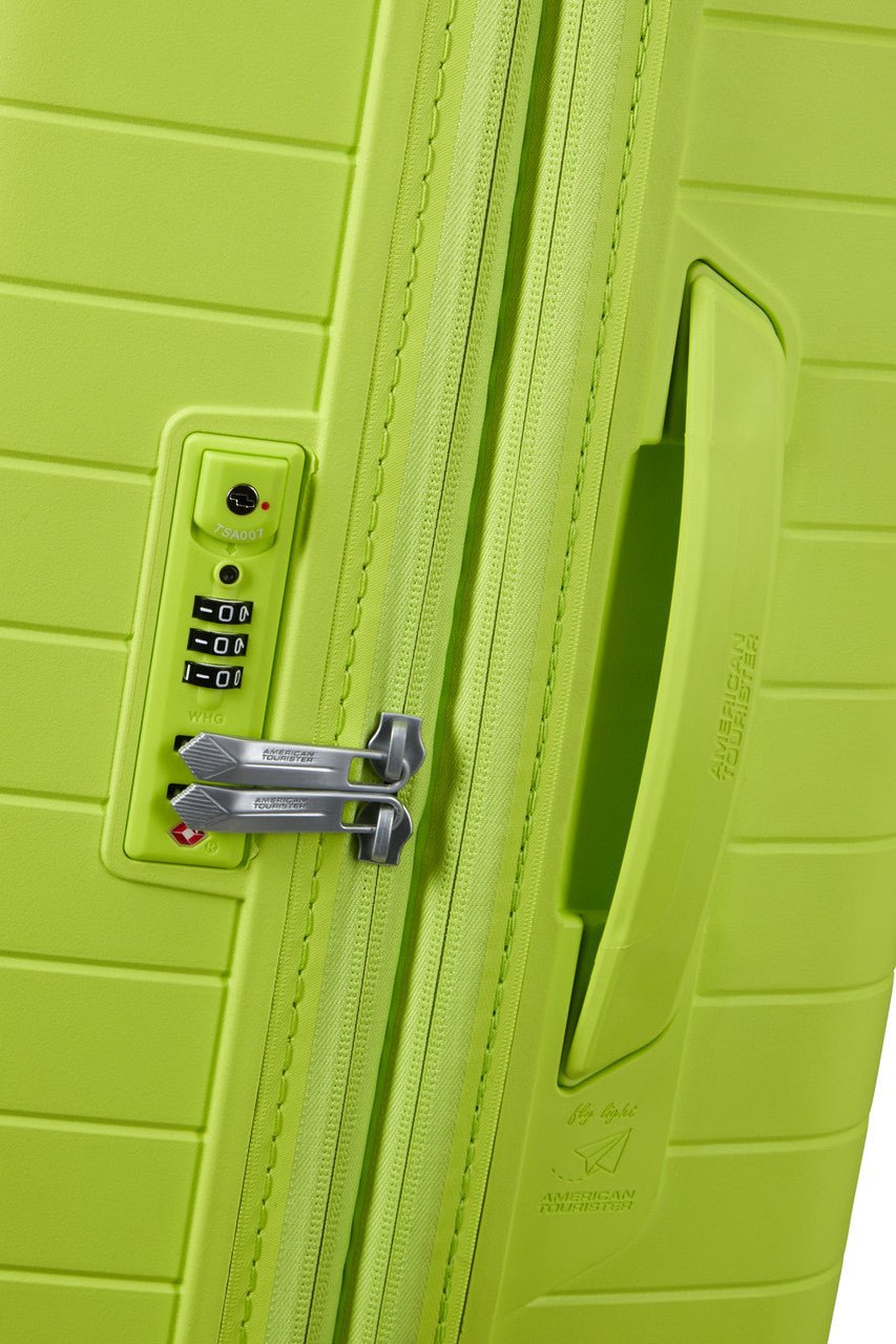American Tourister FastForward Spinner Expandable 55cm - KaryKase