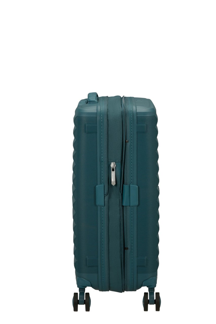 American Tourister FastForward Spinner Expandable 55cm - KaryKase