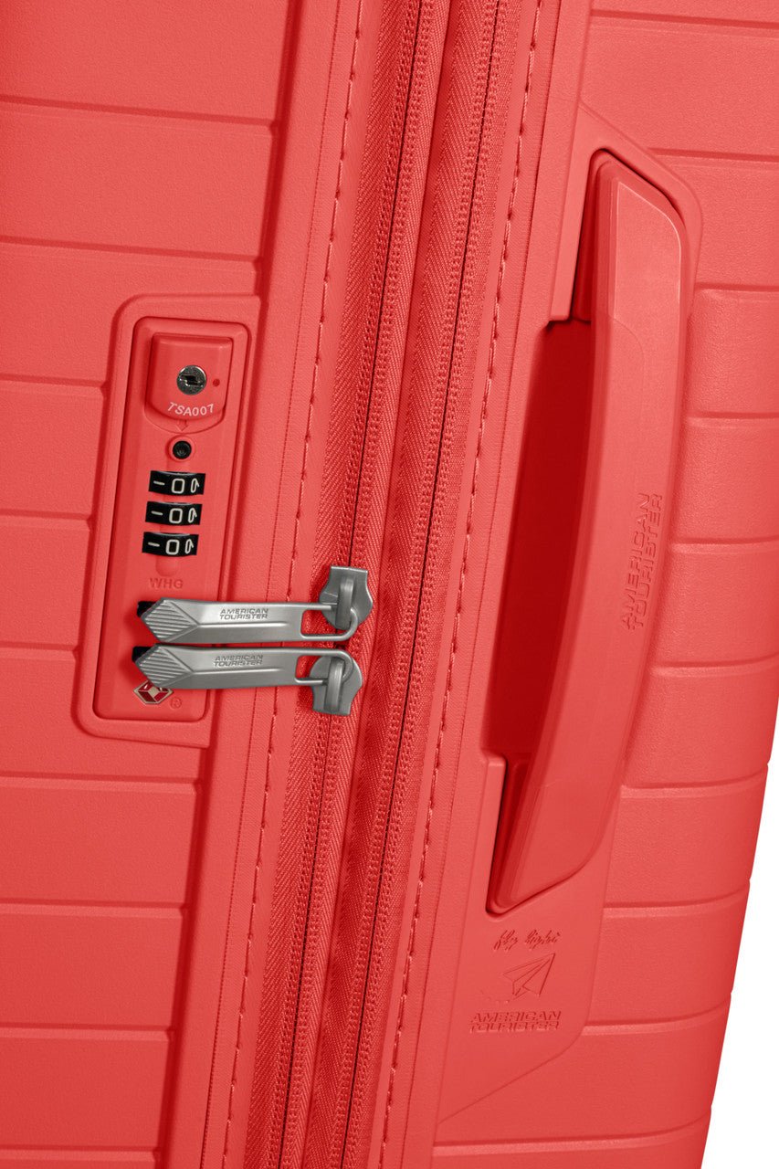 American Tourister FastForward Spinner Expandable 68cm - KaryKase