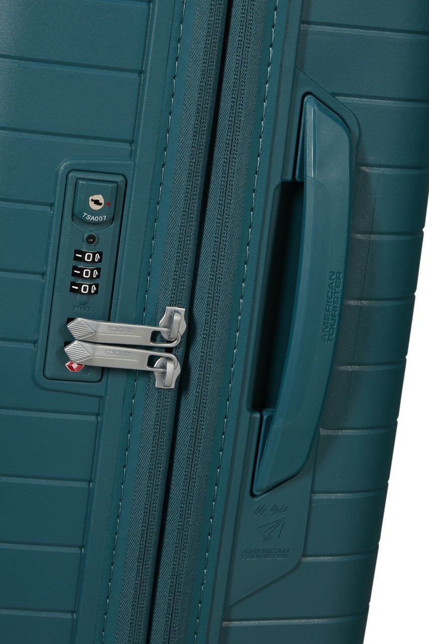American Tourister FastForward Spinner Expandable 78cm - KaryKase