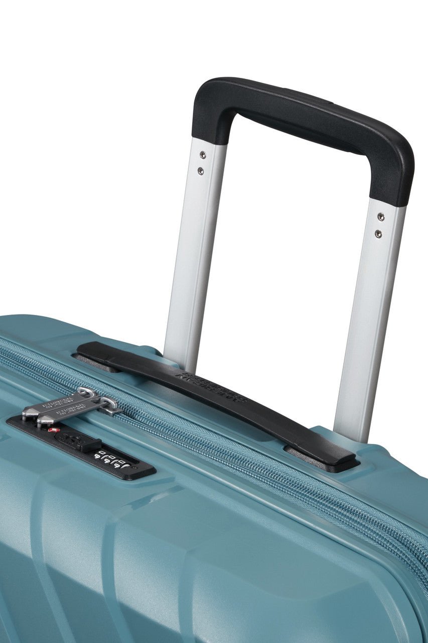 American Tourister Flytwist Spinner Expandable 67cm - KaryKase