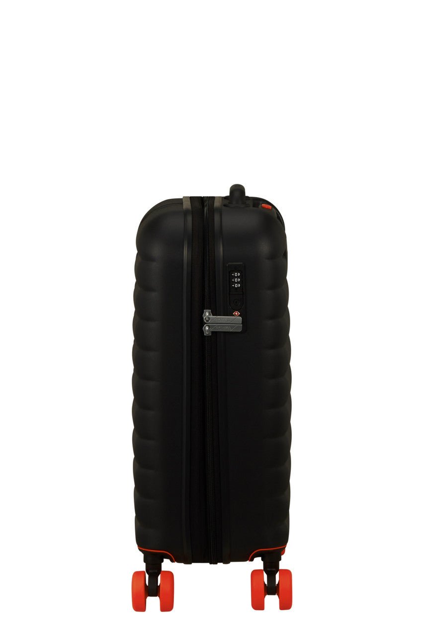 American Tourister Neovibe Expandable Spinner 55cm - KaryKase