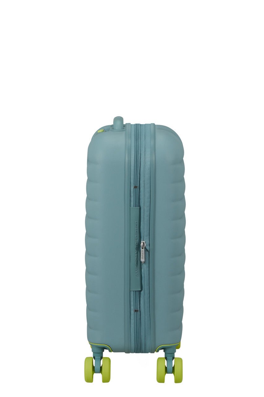American Tourister Neovibe Expandable Spinner 55cm - KaryKase