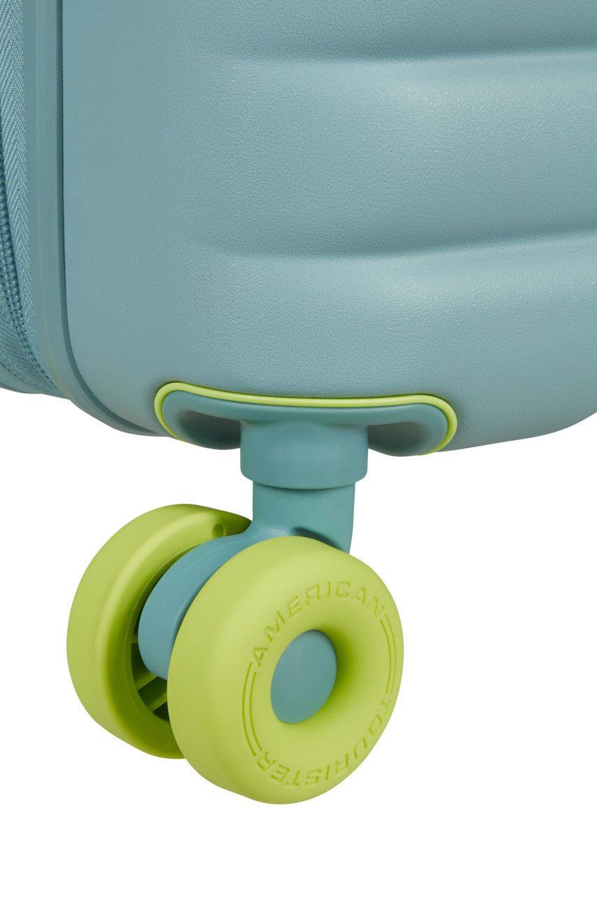 American Tourister Neovibe Expandable Spinner 55cm - KaryKase