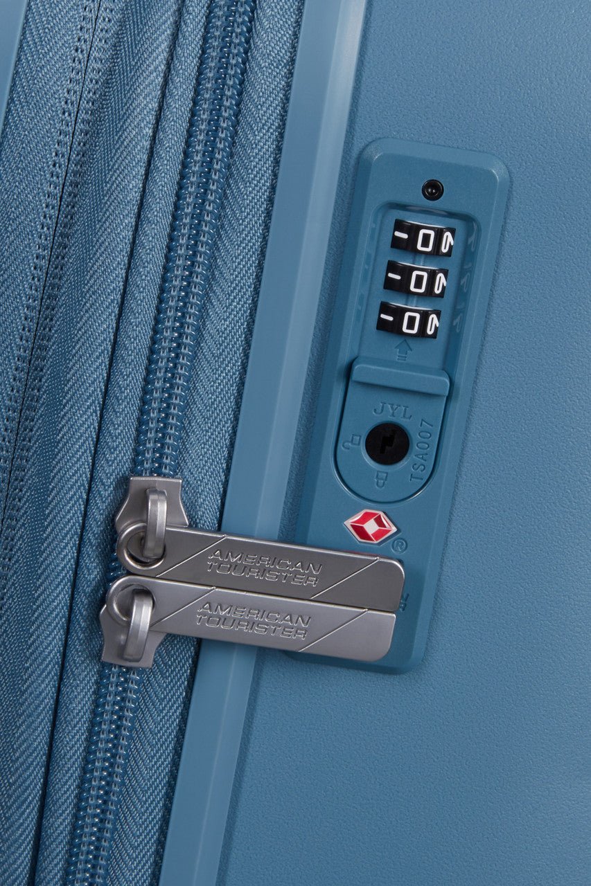 American Tourister Neovibe Expandable Spinner 55cm - KaryKase