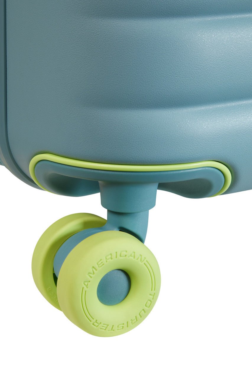 American Tourister Neovibe Expandable Spinner 78cm - KaryKase