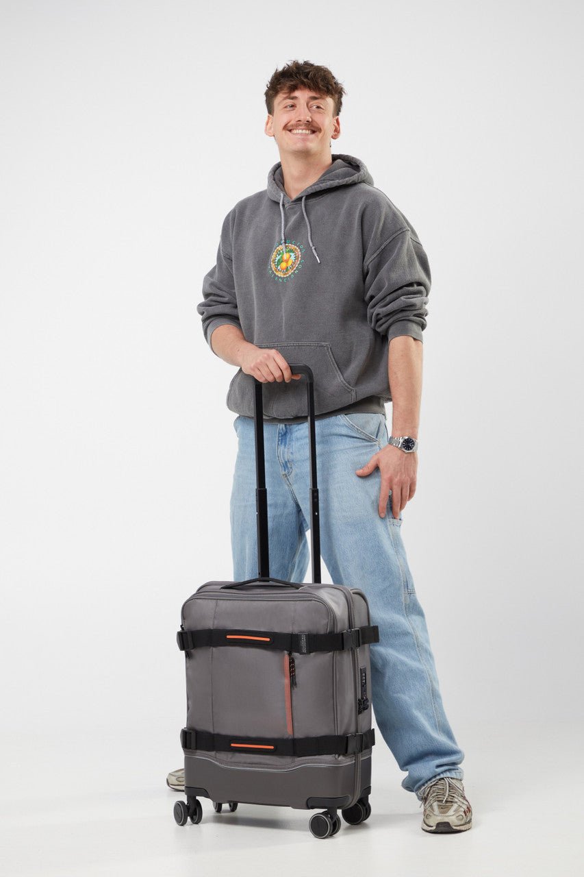 American Tourister Urban Track Spinner 55cm - KaryKase