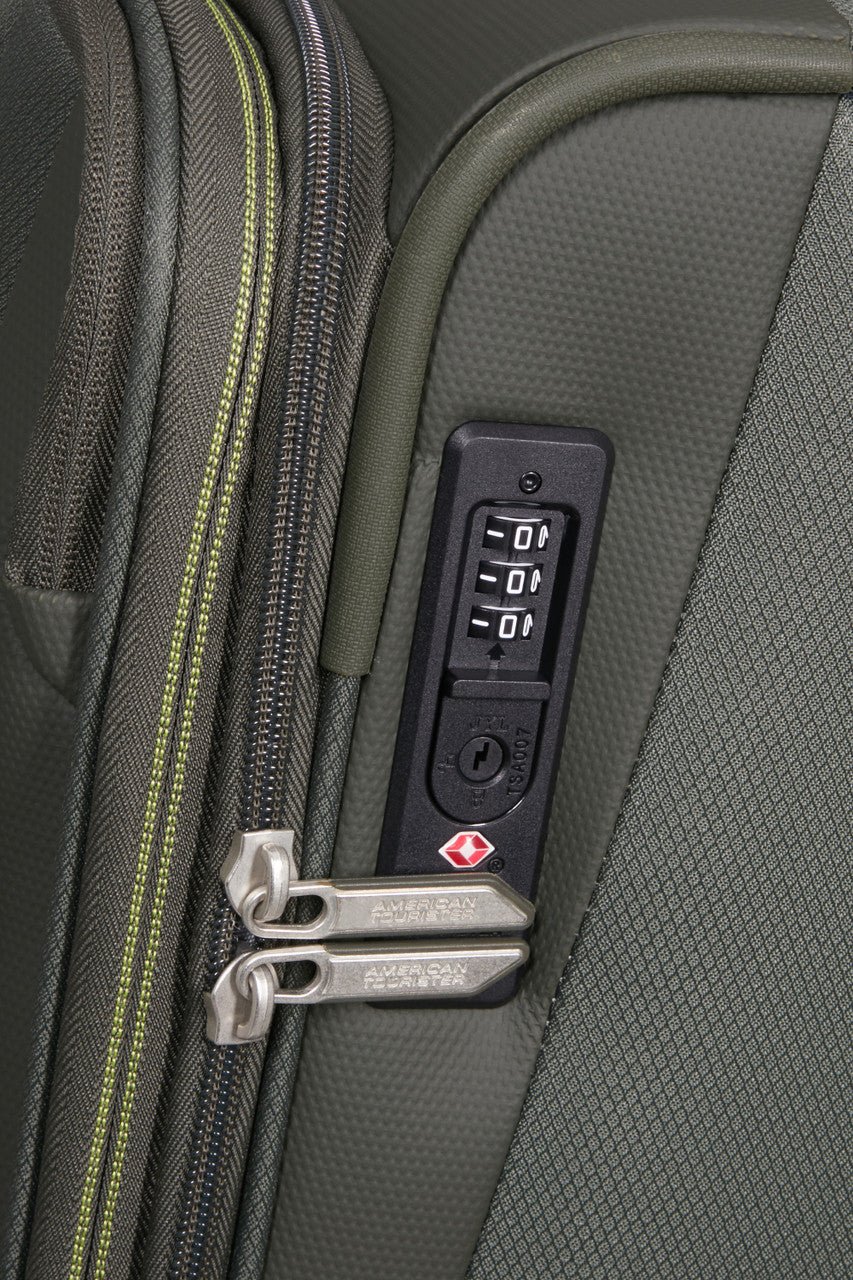 American Tourister Wanderlite Spinner Expandable 55cm - KaryKase