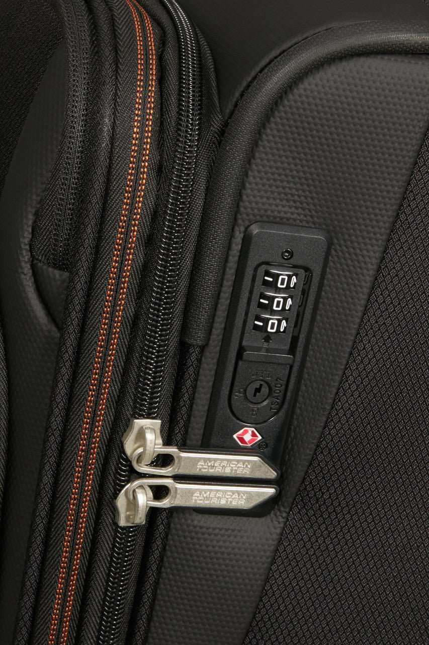 American Tourister Wanderlite Spinner Expandable 55cm - KaryKase