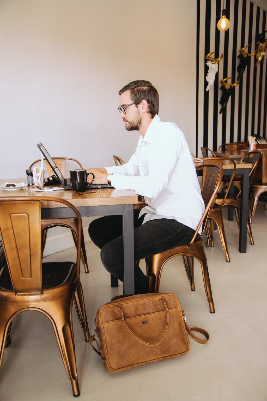 Tan Leather Goods - Bailey Laptop Bag | Toffee - KaryKase