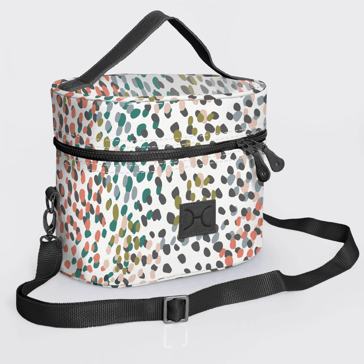 Thandana Laminated Fabric Bougie Vanity Bag | Black - KaryKase