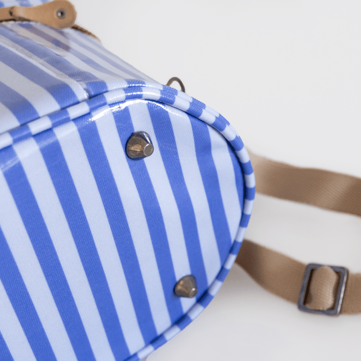 Thandana Laminated Fabric Bougie Vanity Bag | Olive - KaryKase