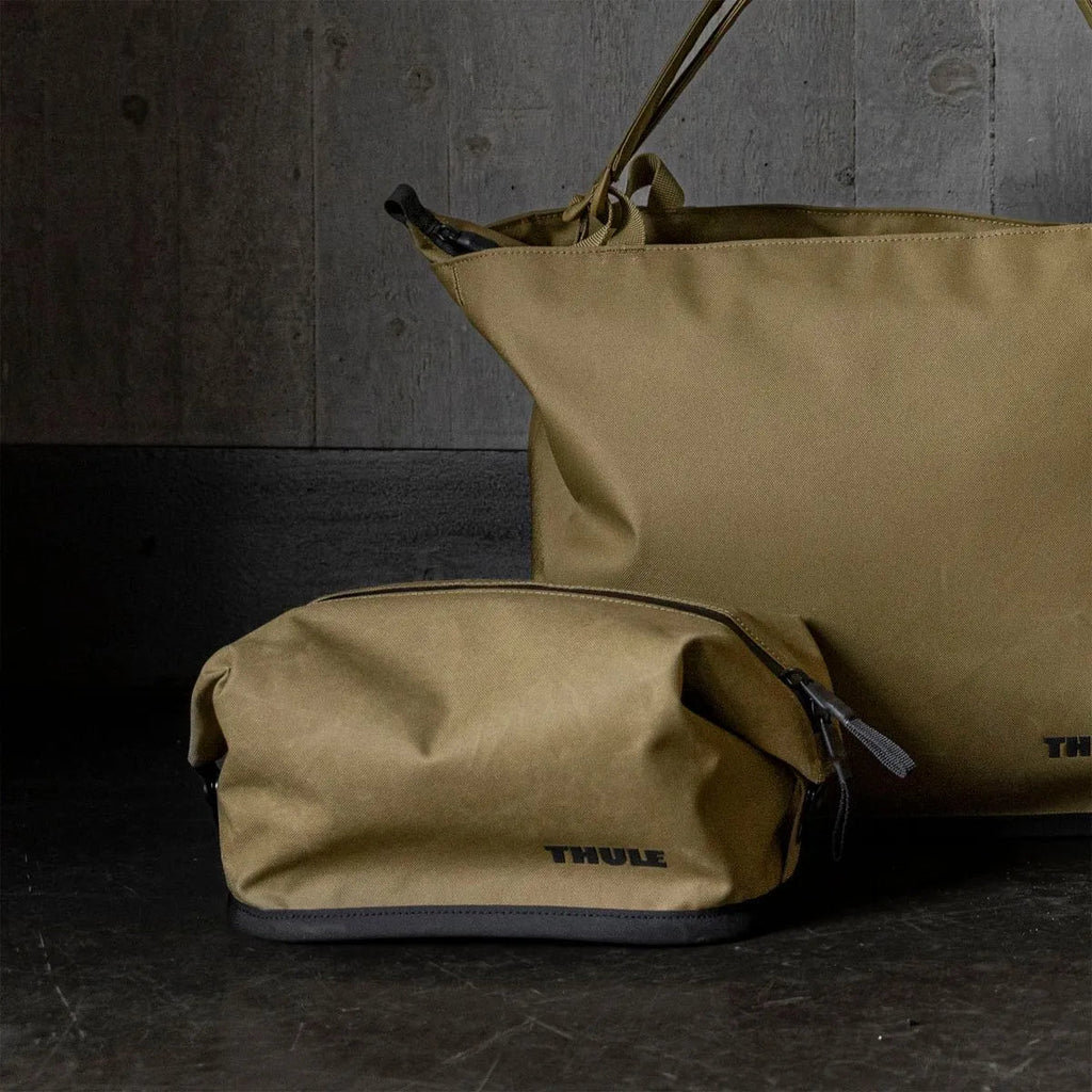 Thule Aion Toiletry Bag - KaryKase