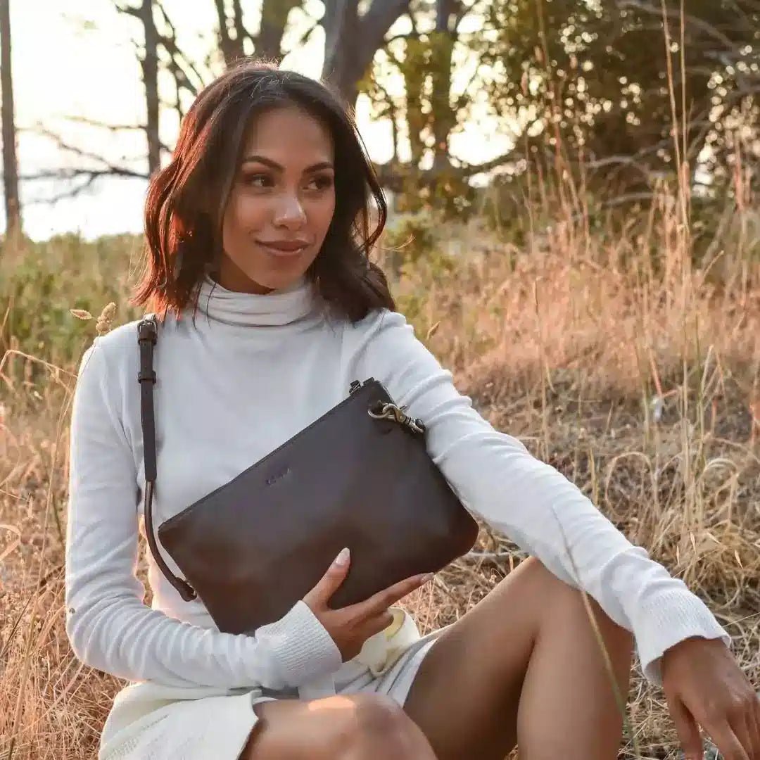 Zemp Amsterdam Sling Cross Body Bag (M) | Waxy Tan - KaryKase